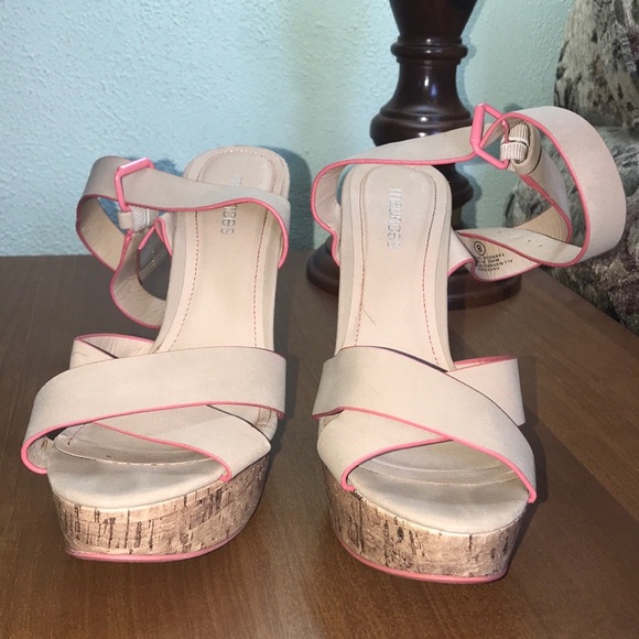 Maurice’s Tipped Wedge Cork Heel Sandal Size 8 - Picture 3 of 7